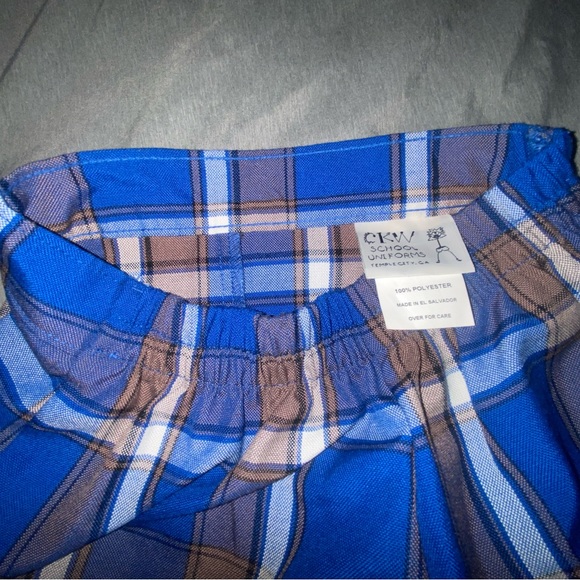 Private school short skirt - Picture 3 of 3